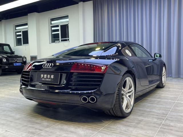 Audi R8 2009 thumb 4