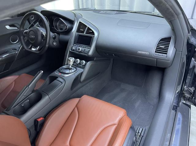 Audi R8 2009 thumb 7