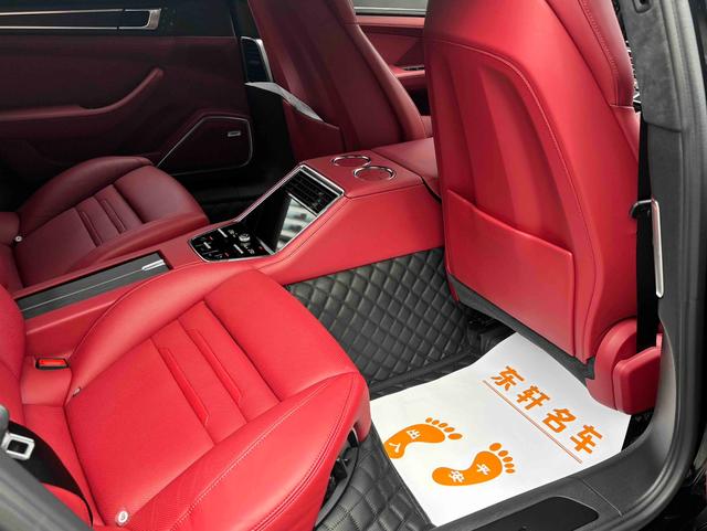 Porsche Panamera 2023 thumb 4