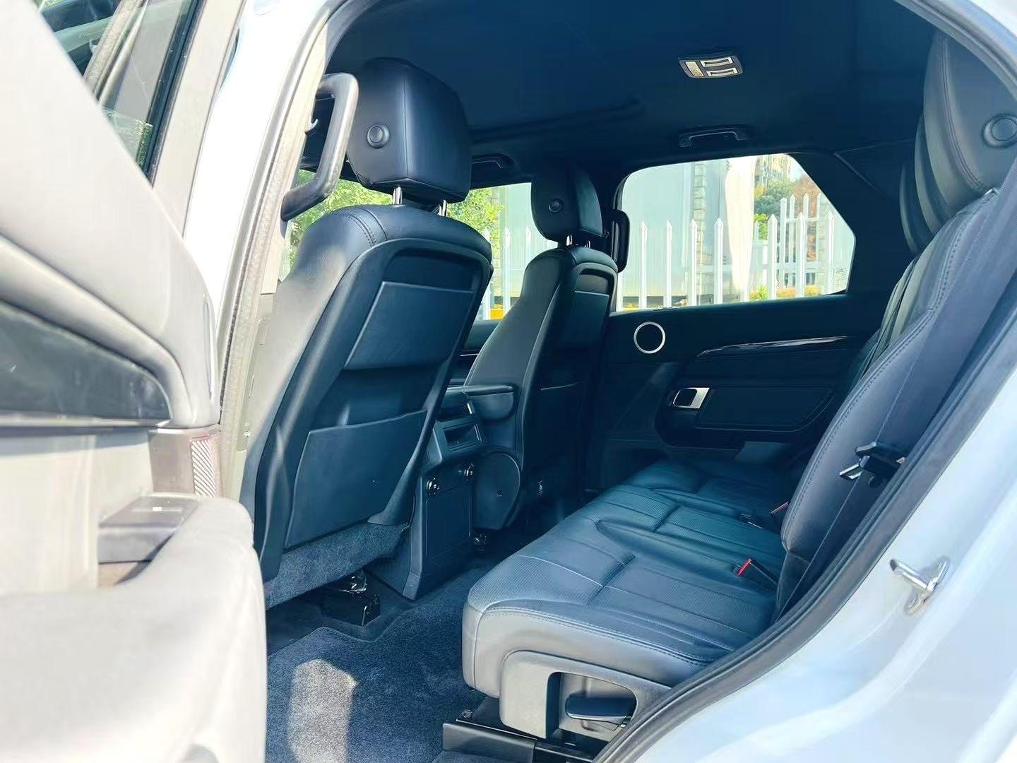 Land Rover Discovery 2019 thumb 6