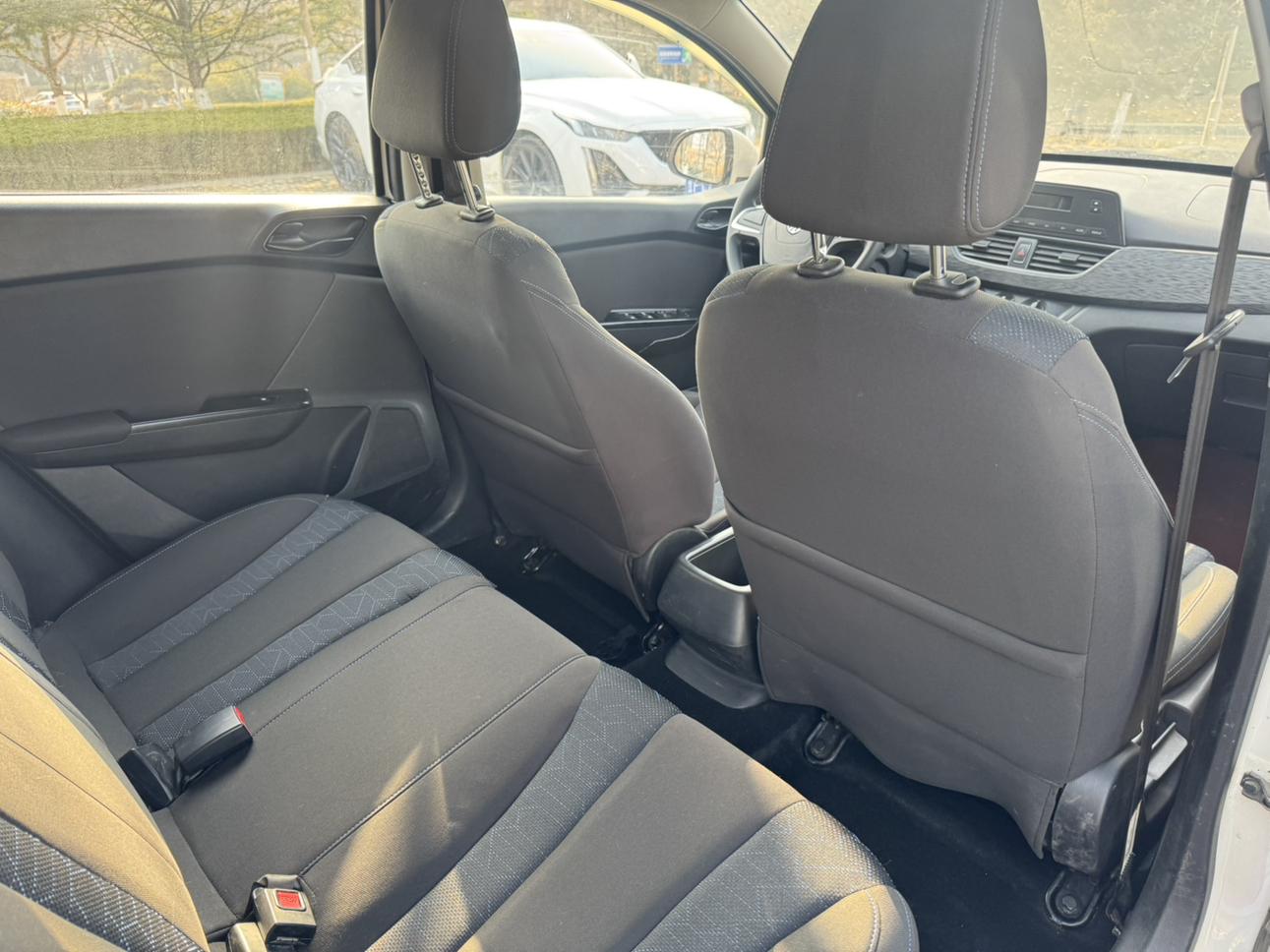Baojun 310 2019 thumb 8