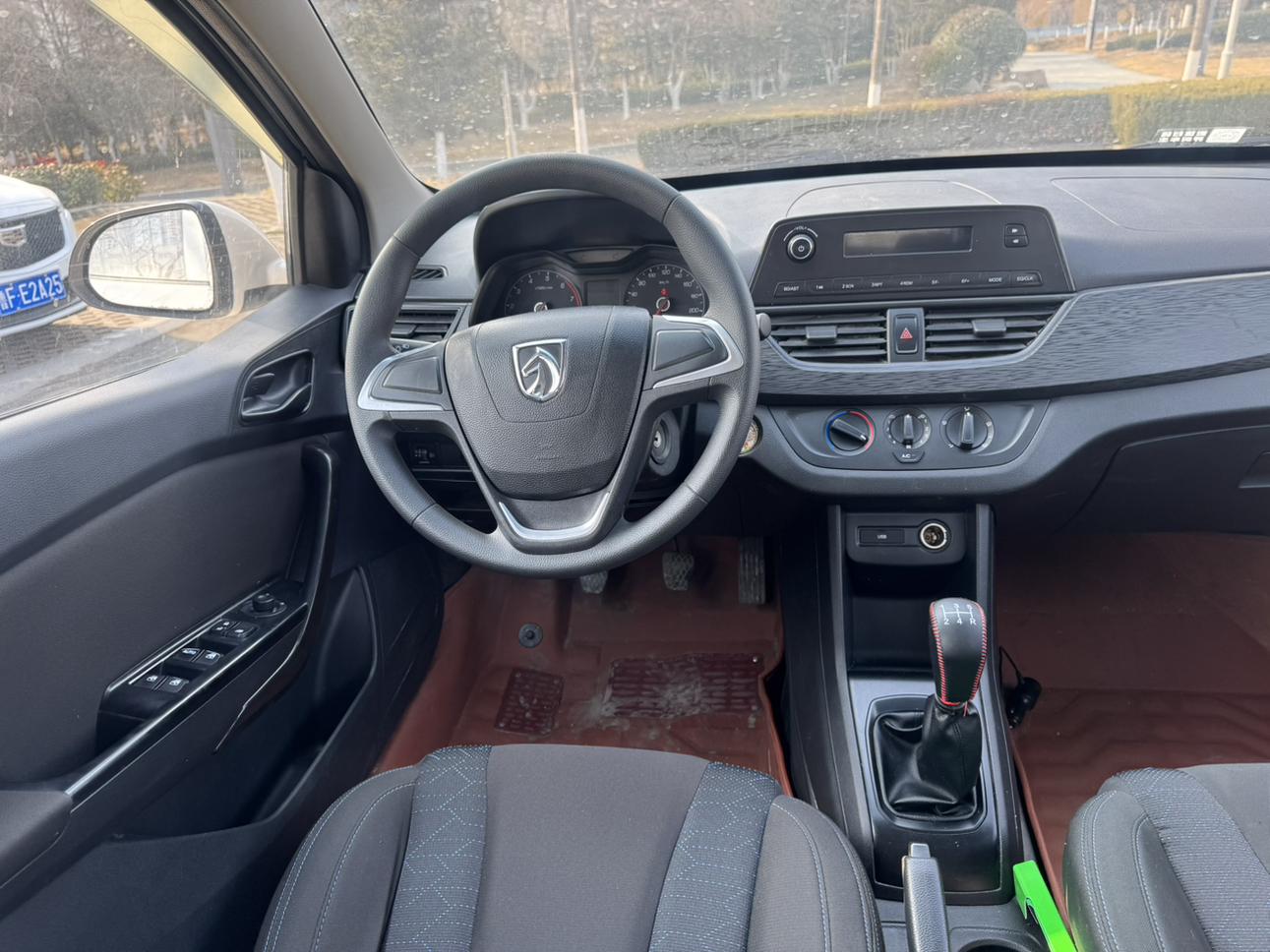 Baojun 310 2019 thumb 10