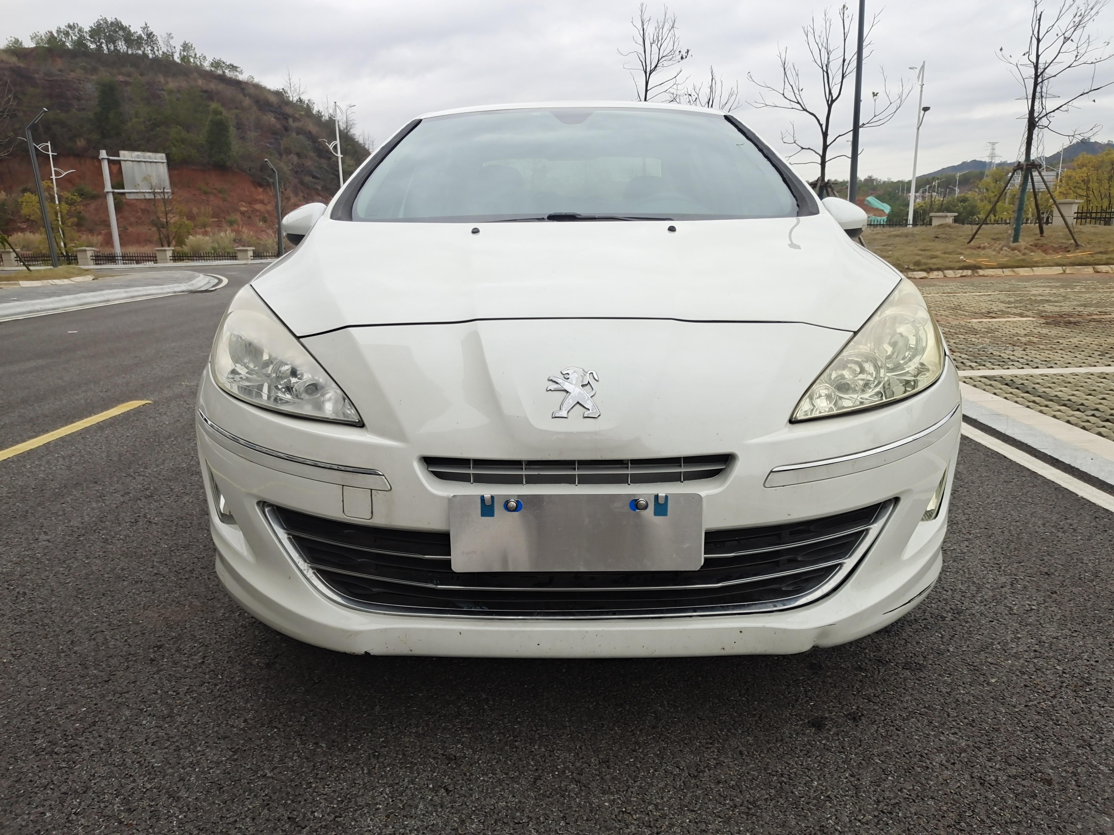Peugeot 408 2014 thumb 9