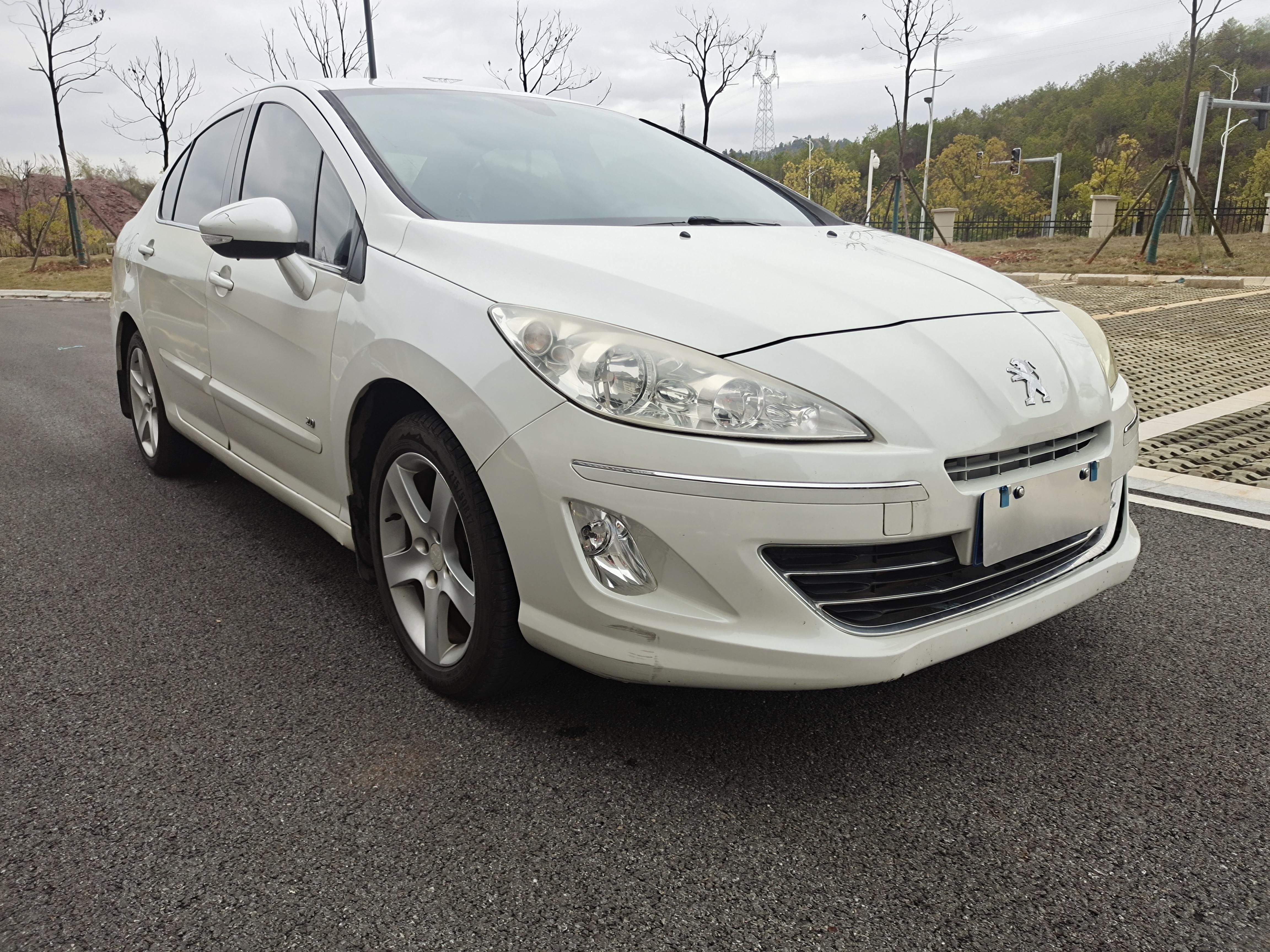 Peugeot 408 2014 thumb 10