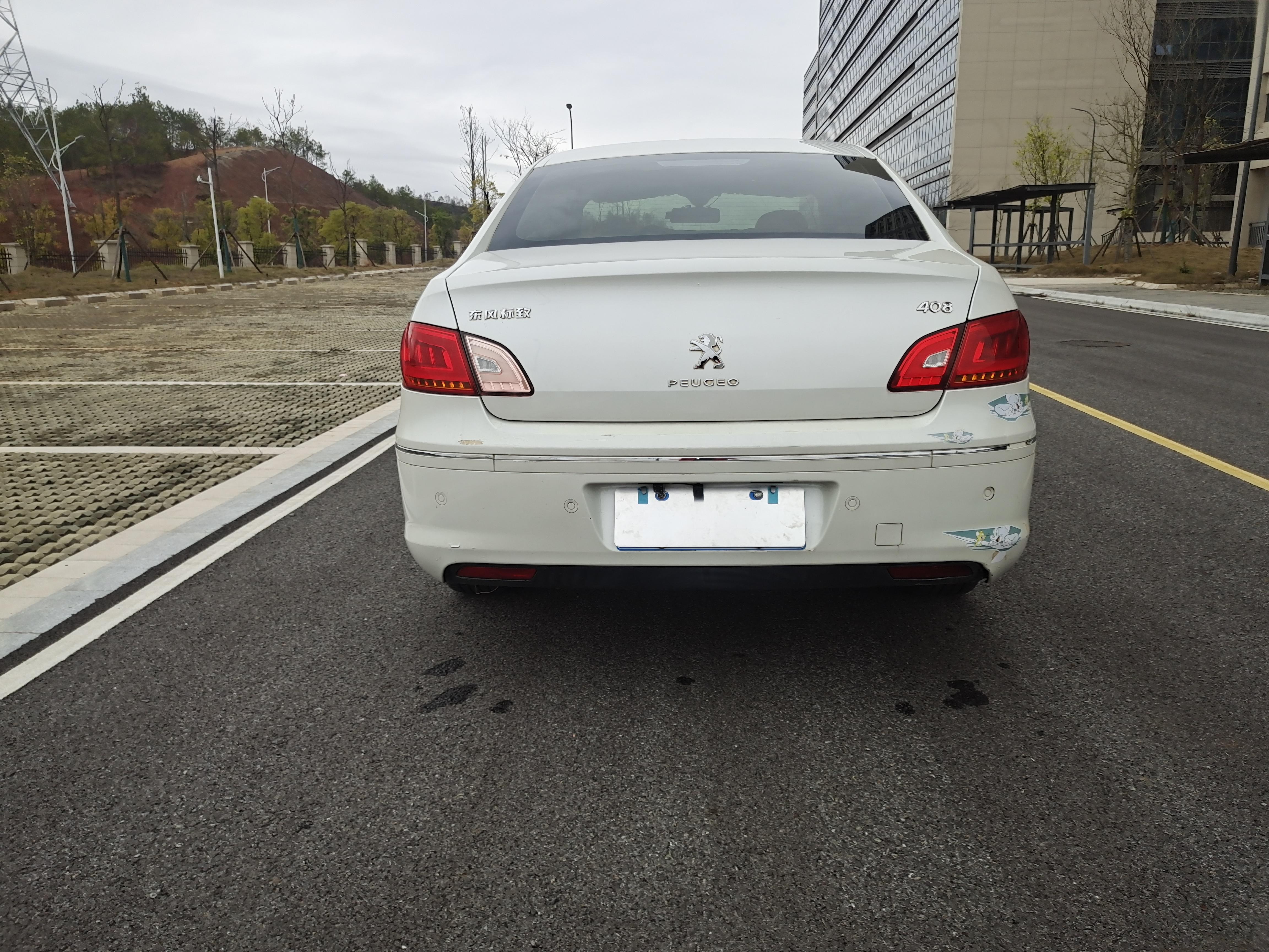 Peugeot 408 2014 thumb 12