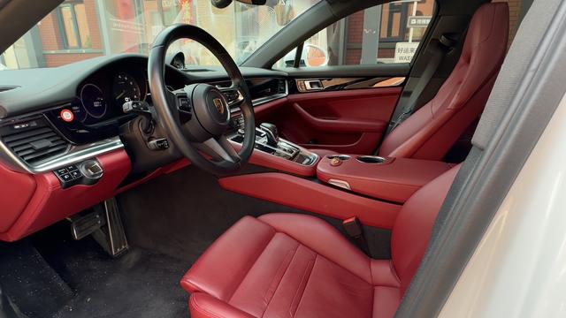 Porsche Panamera 2021 thumb 4