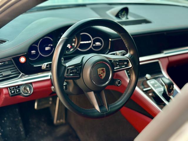 Porsche Panamera 2021 thumb 9