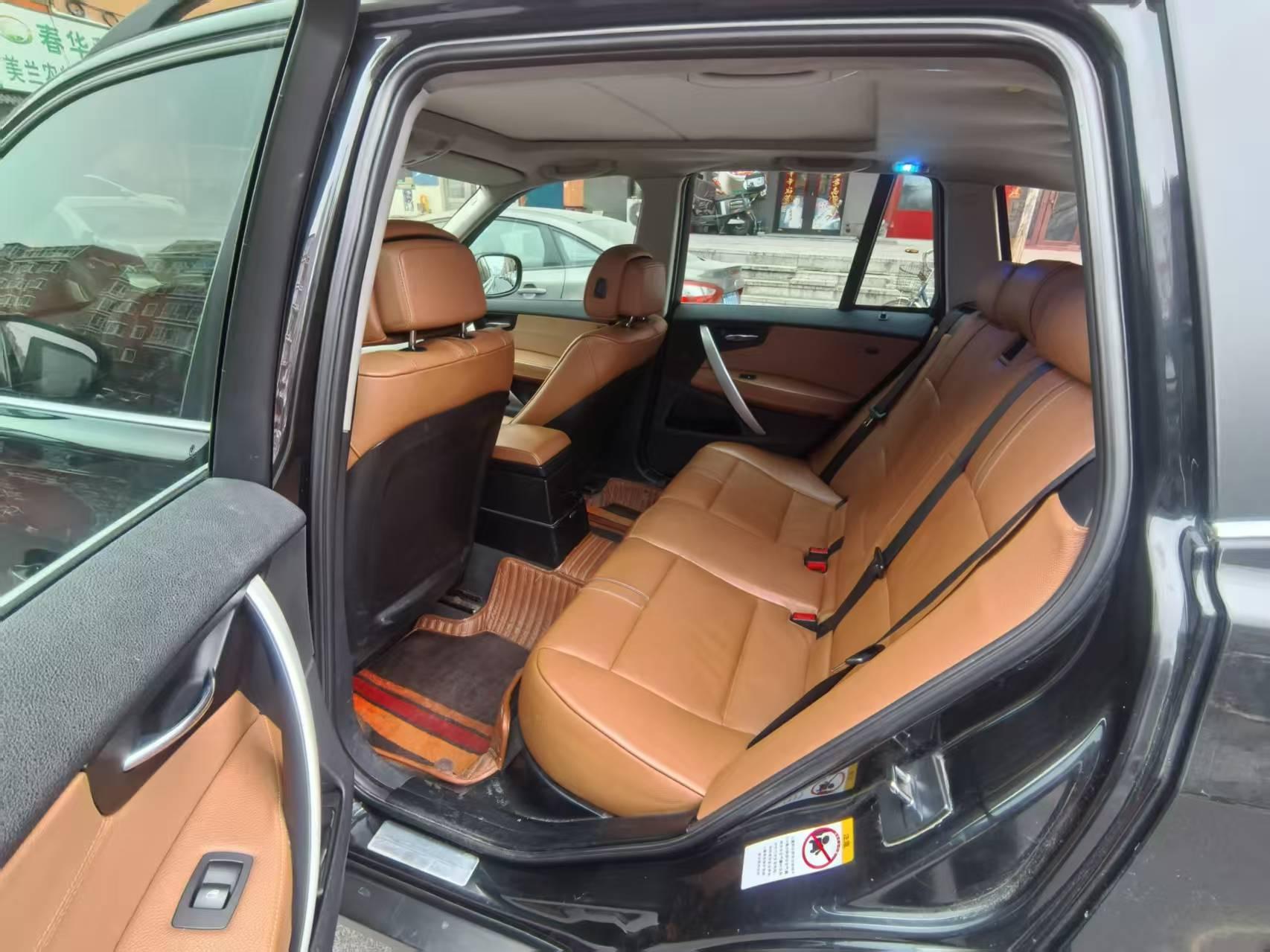 BMW X3 2010 thumb 7