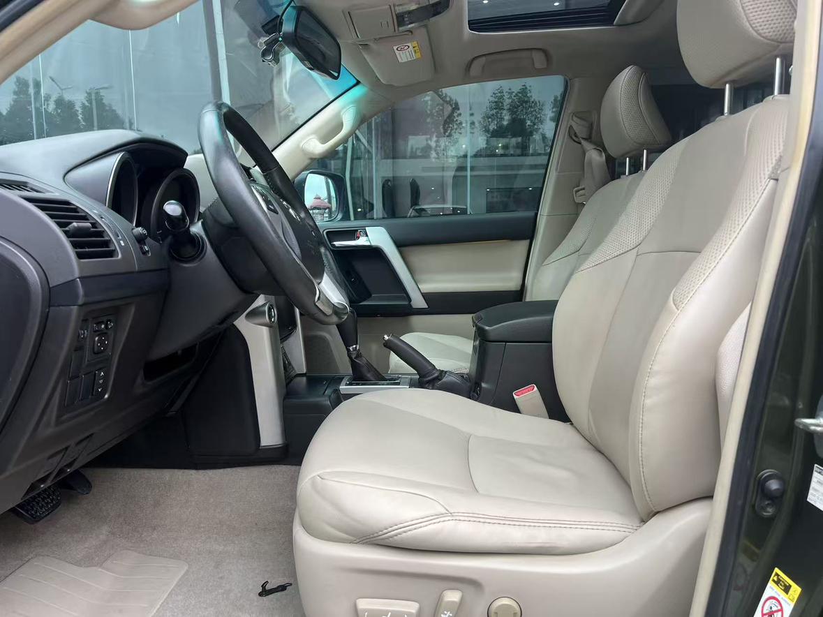 Toyota Land Cruiser Prado 2011 thumb 11