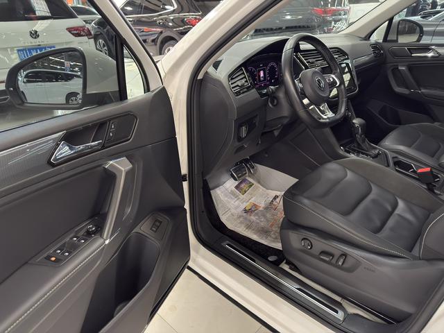 Volkswagen Tiguan 2021 thumb 4