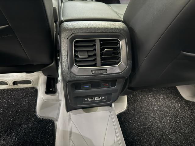 Volkswagen Tiguan 2021 thumb 11