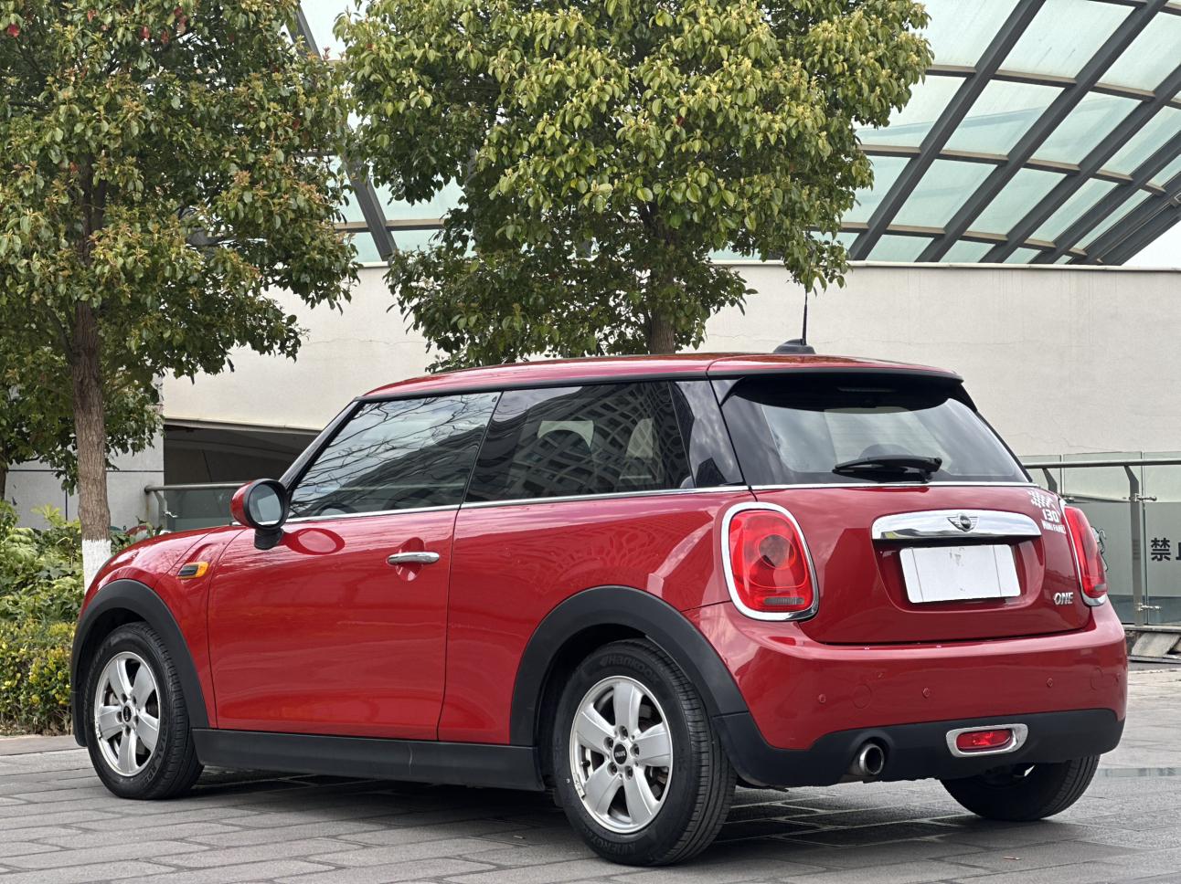 Mini Hatch 2016 thumb 2