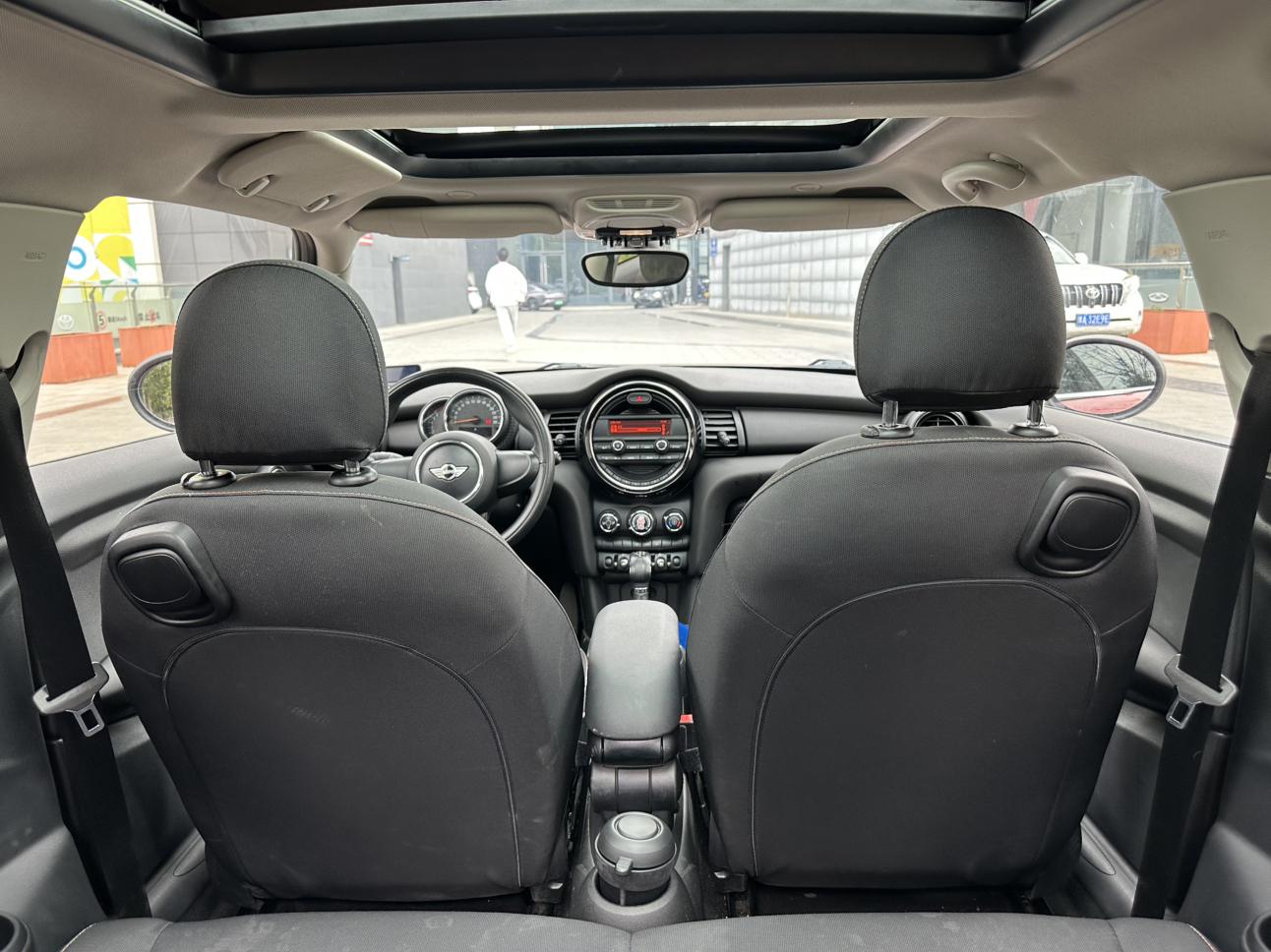 Mini Hatch 2016 thumb 6