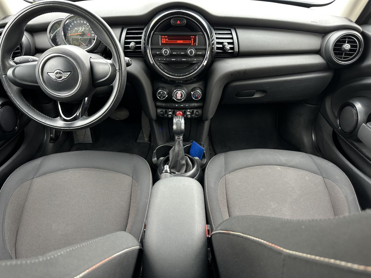 Mini Hatch 2016 thumb 8