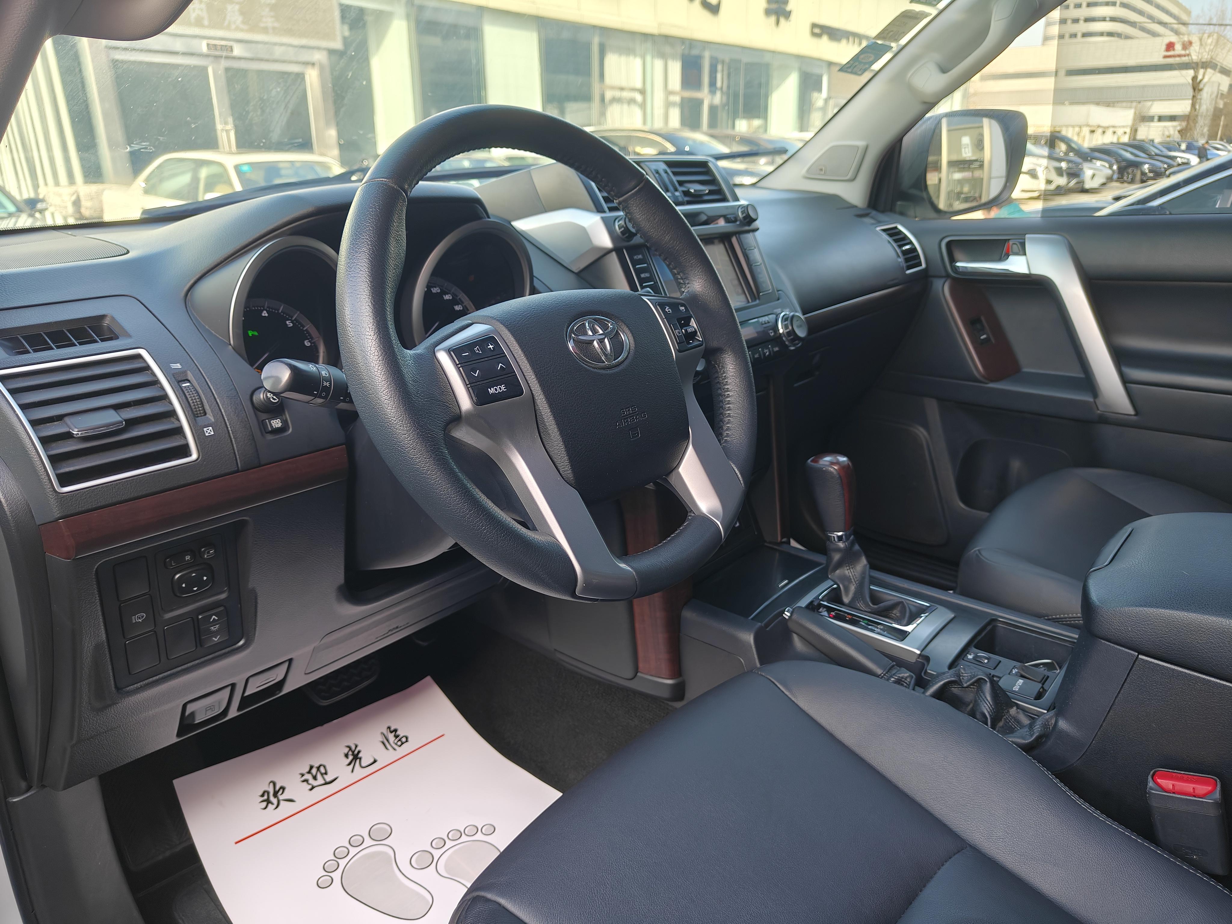 Toyota Land Cruiser Prado 2017 thumb 11