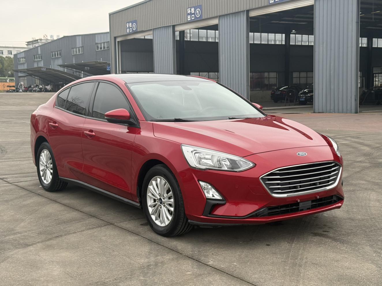 Ford Focus ST 2019 thumb 11