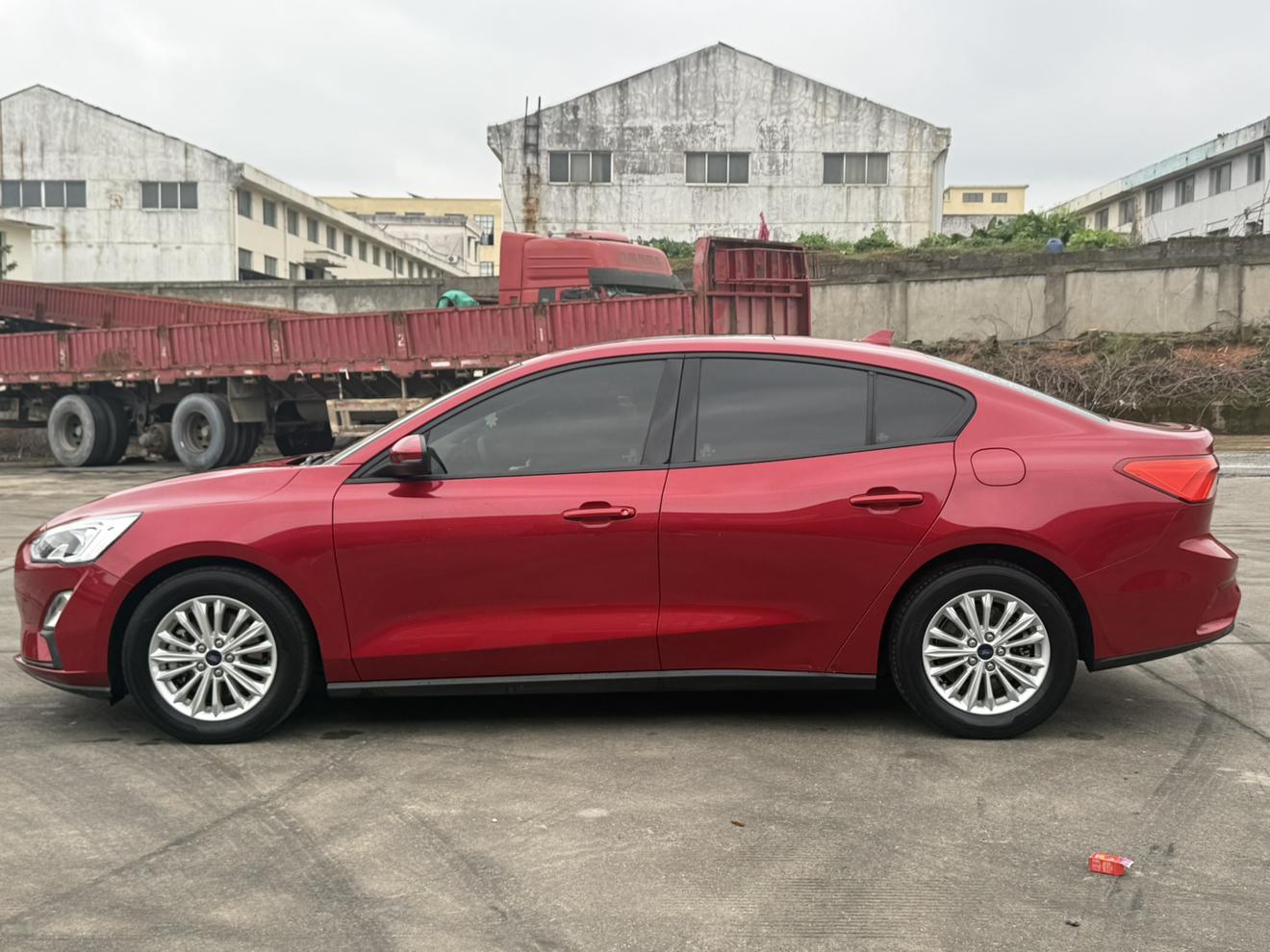 Ford Focus ST 2019 thumb 12