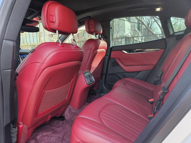 Maserati Levante 2020 thumb 4