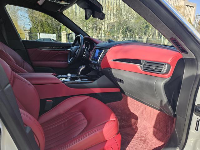 Maserati Levante 2020 thumb 6