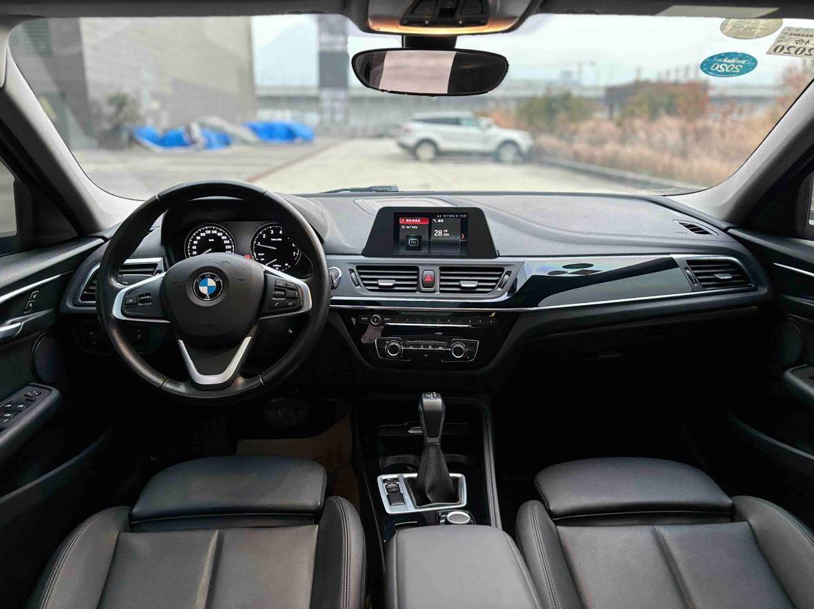 BMW 1 серии 2018 thumb 7