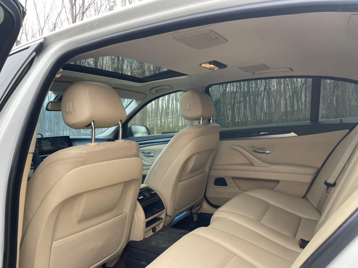 BMW 5 серии 2015 thumb 8
