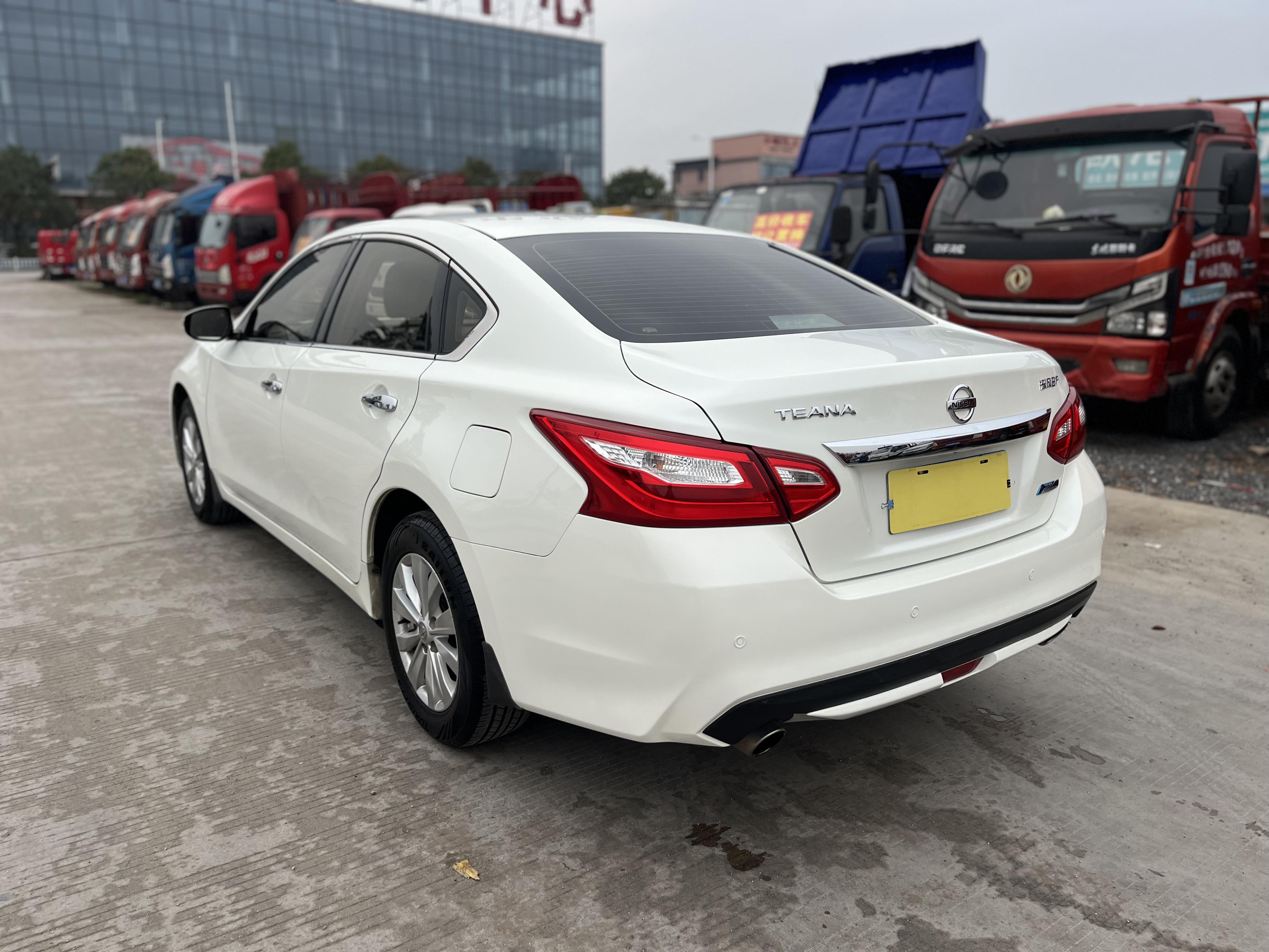 Nissan Altima 2018 thumb 2