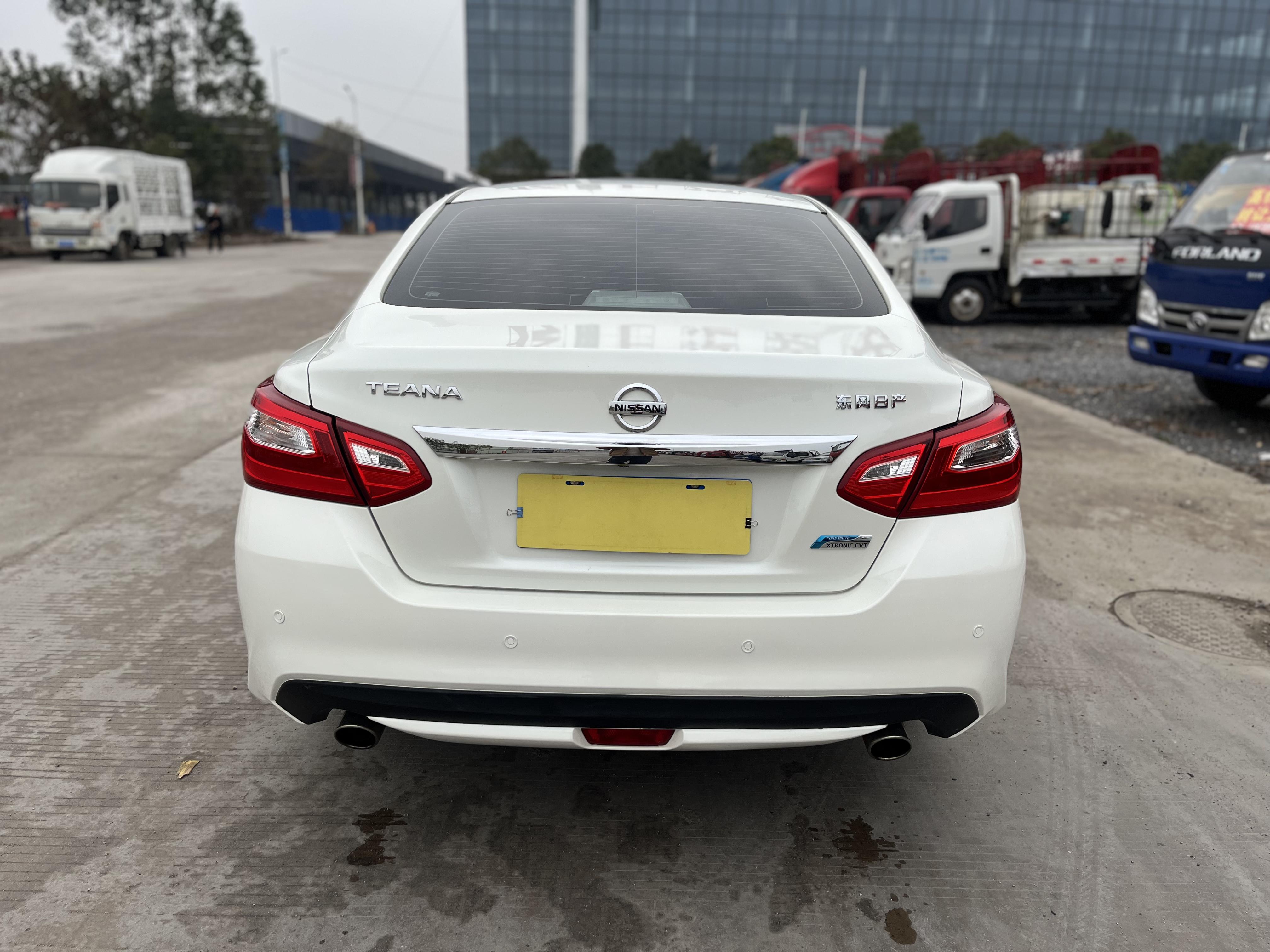 Nissan Altima 2018 thumb 3