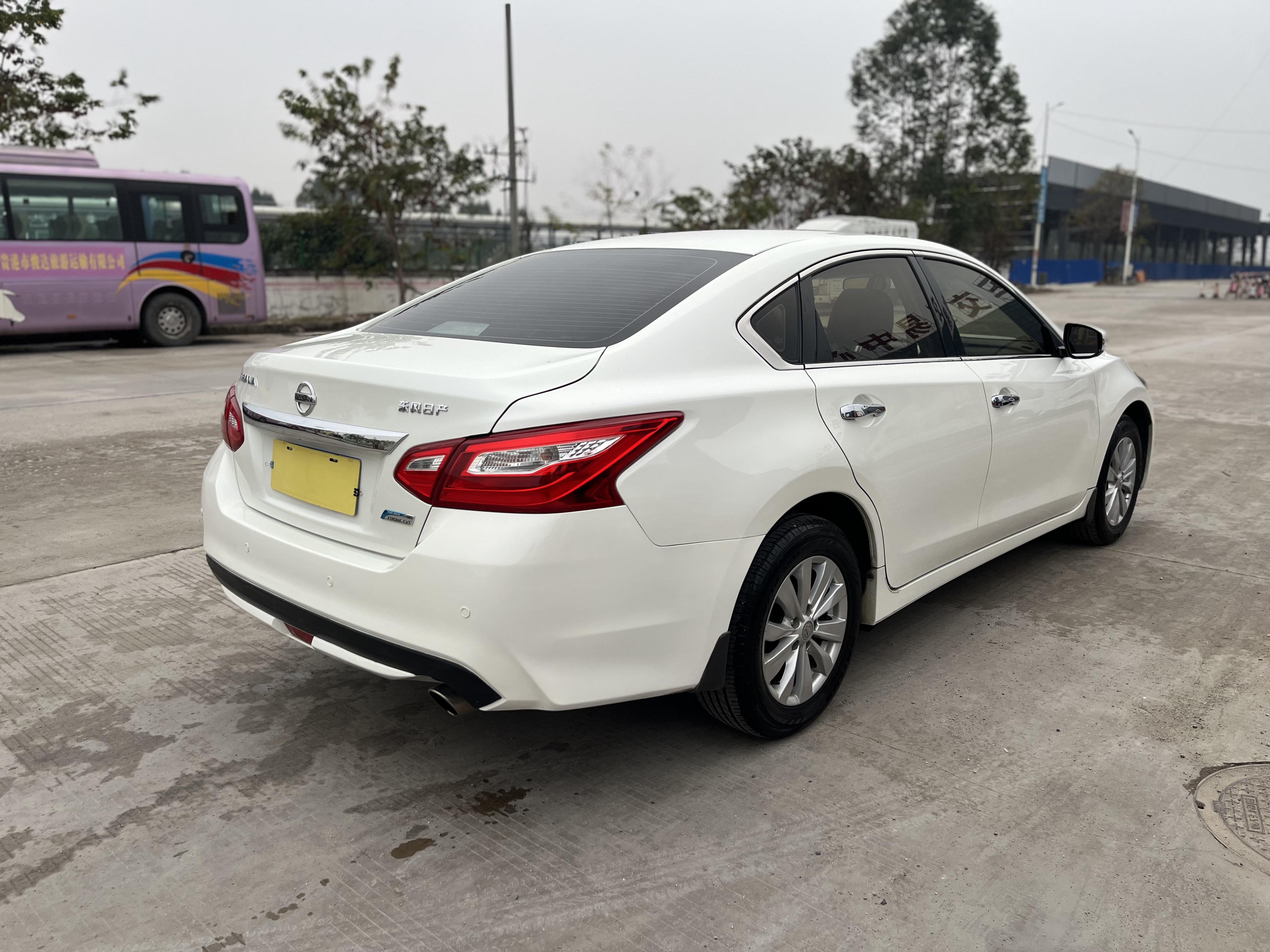 Nissan Altima 2018 thumb 4