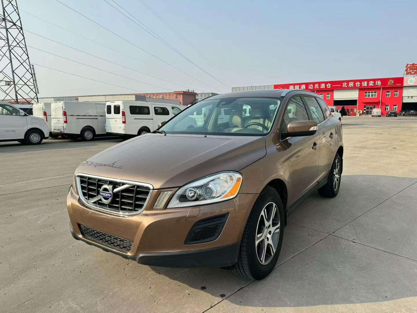 Volvo XC60 2012 thumb 8