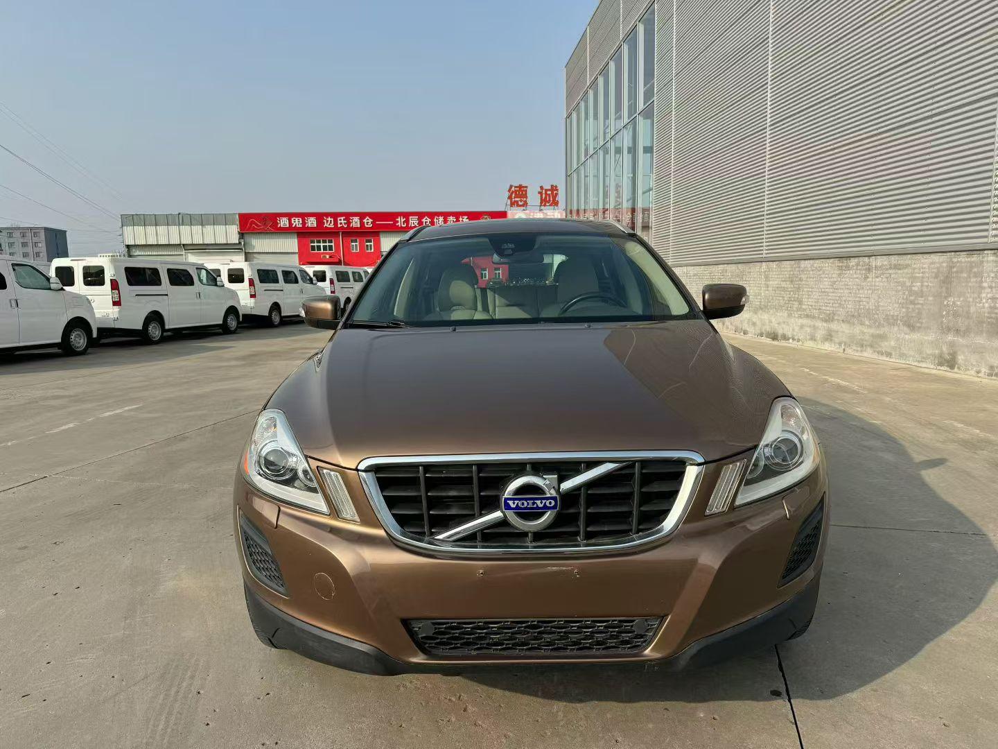 Volvo XC60 2012 thumb 9