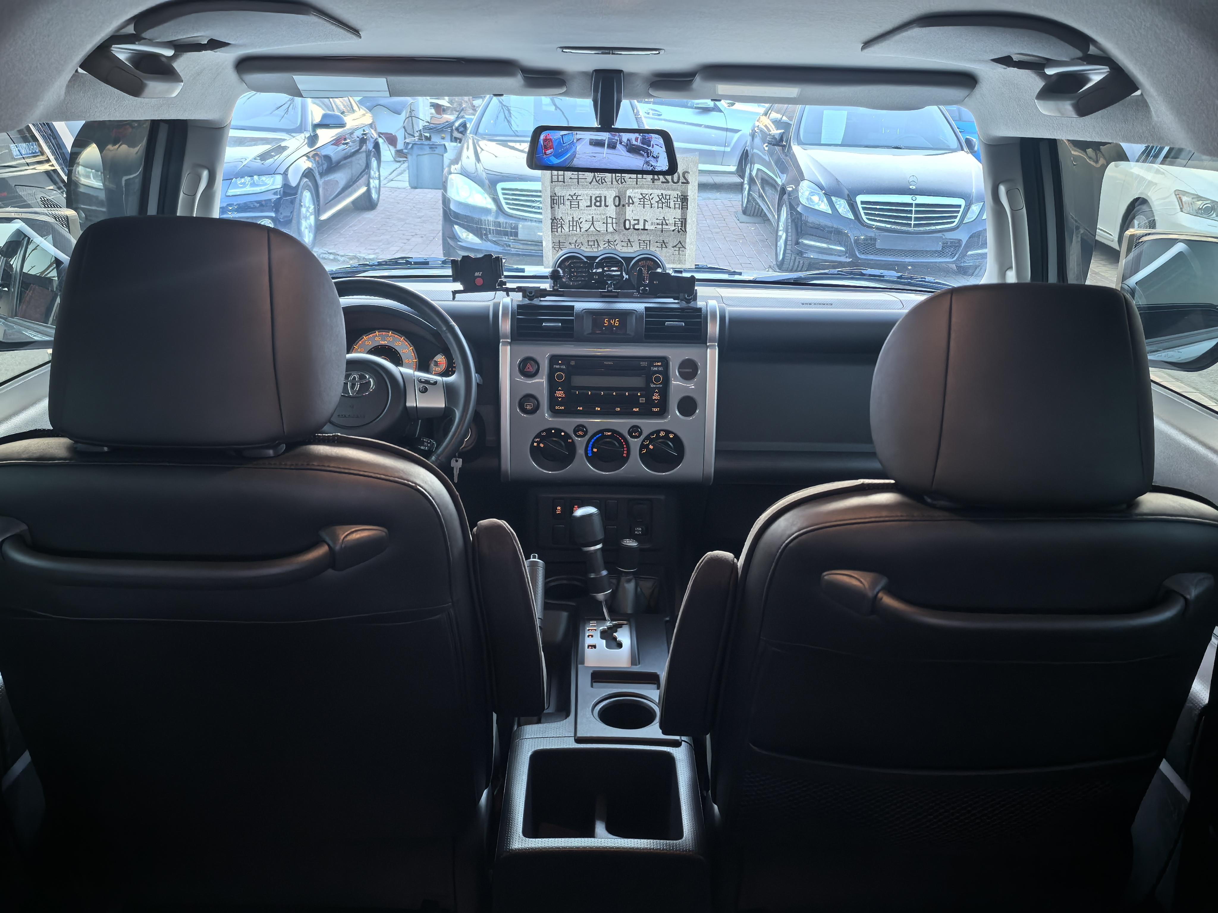 Toyota FJ Cruiser 2024 thumb 10