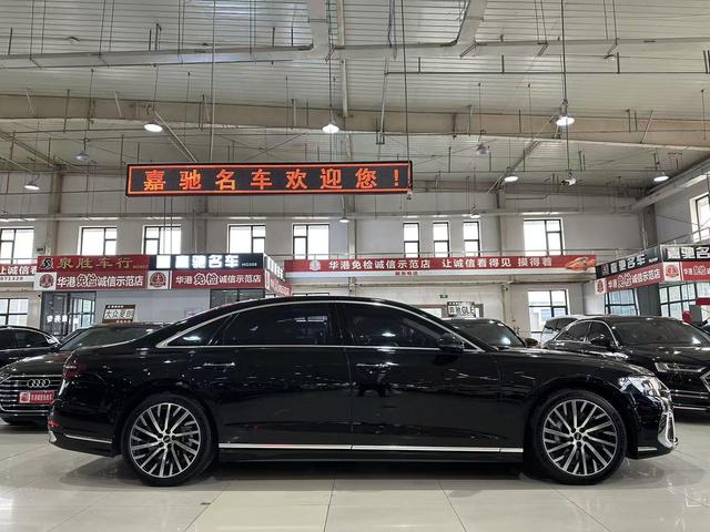 Audi A8 2023 thumb 2