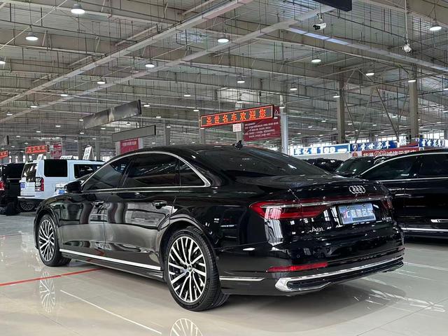Audi A8 2023 thumb 3