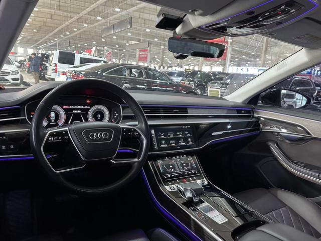 Audi A8 2023 thumb 9