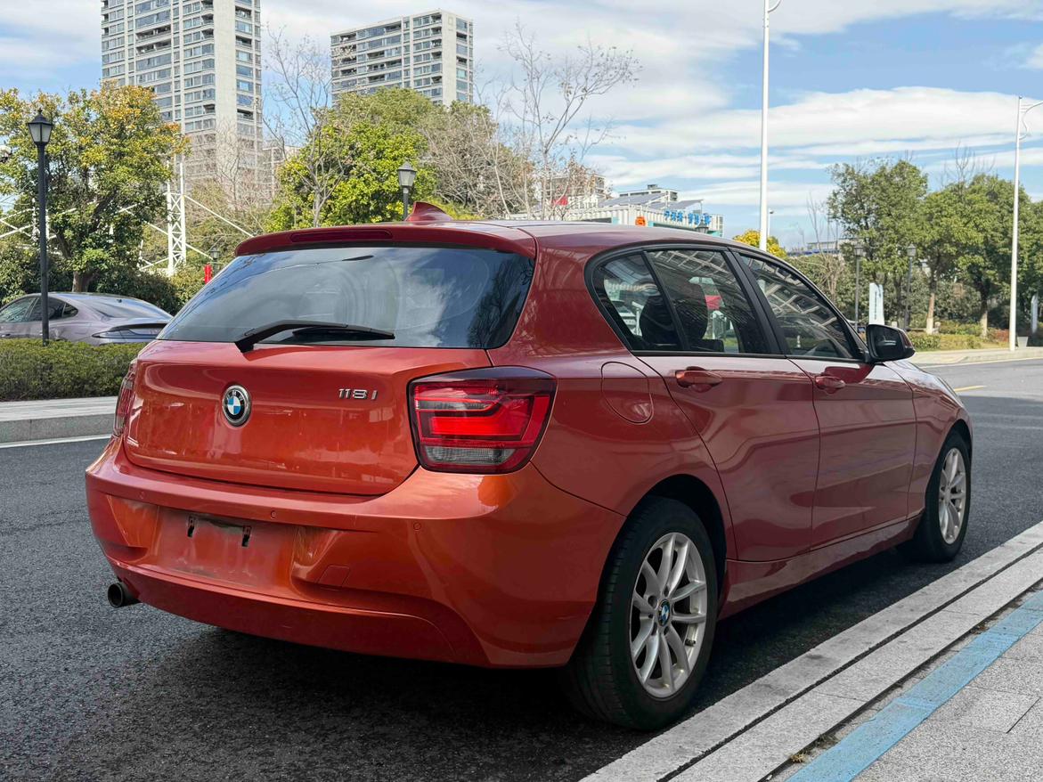 BMW 1 серии 2012 thumb 3