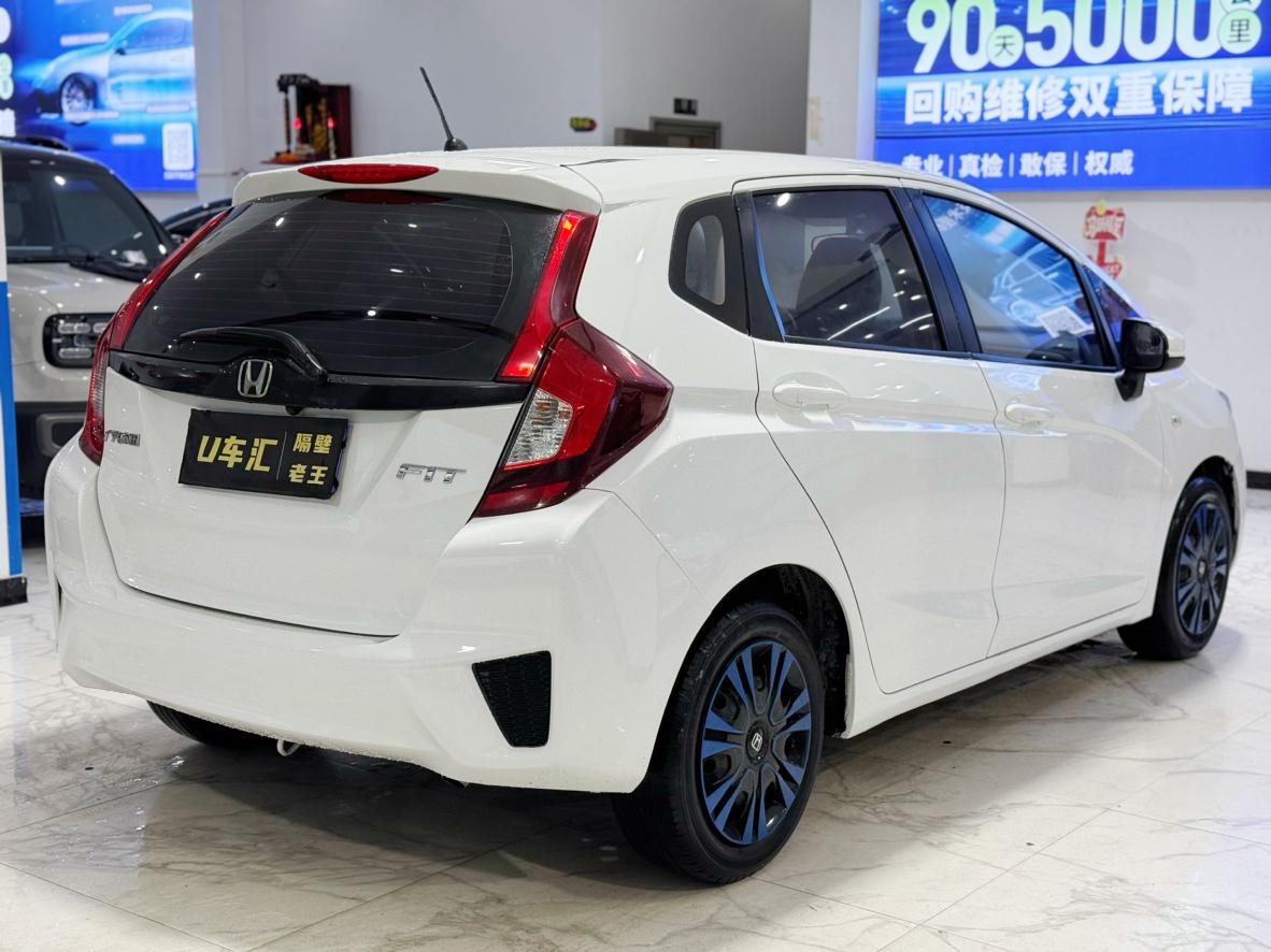 Honda Fit Shuttle 2017 thumb 4