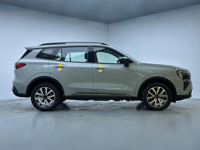 Ford PHEV 2025 thumb 5