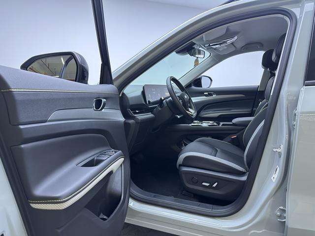 Ford PHEV 2025 thumb 9