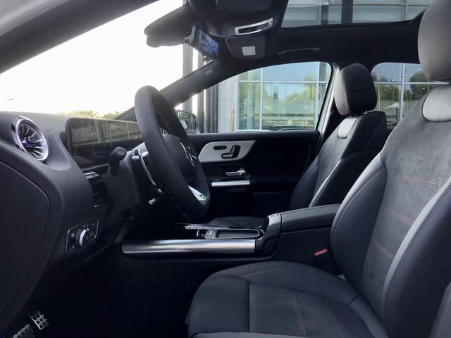Mercedes-Benz GLA 2024 thumb 4