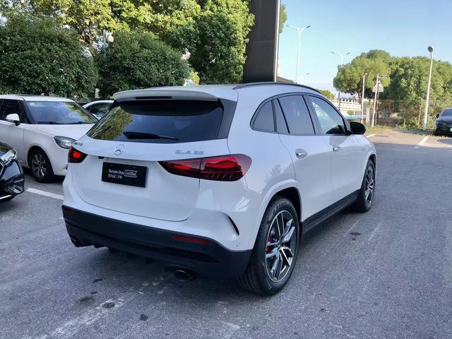 Mercedes-Benz GLA 2024 thumb 5