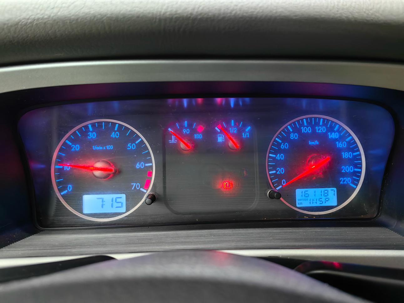 Volkswagen Santana 2012 thumb 6