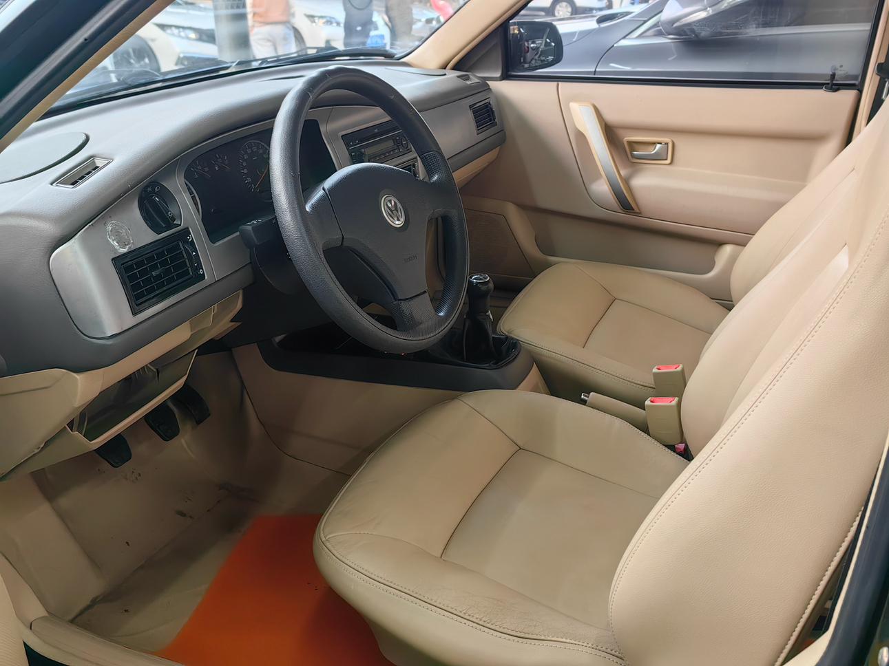 Volkswagen Santana 2012 thumb 8
