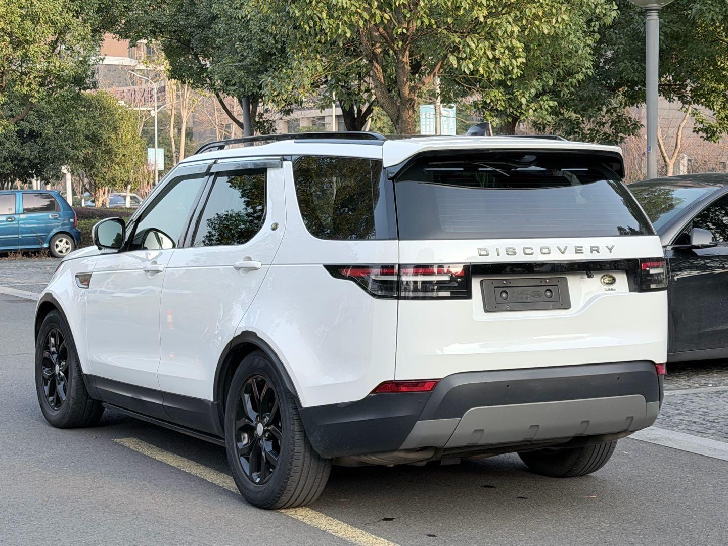 Land Rover Discovery 2018 thumb 2