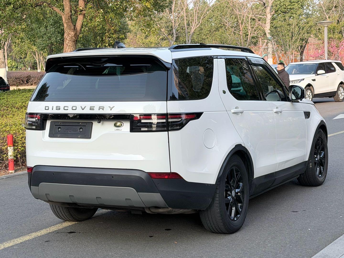 Land Rover Discovery 2018 thumb 4