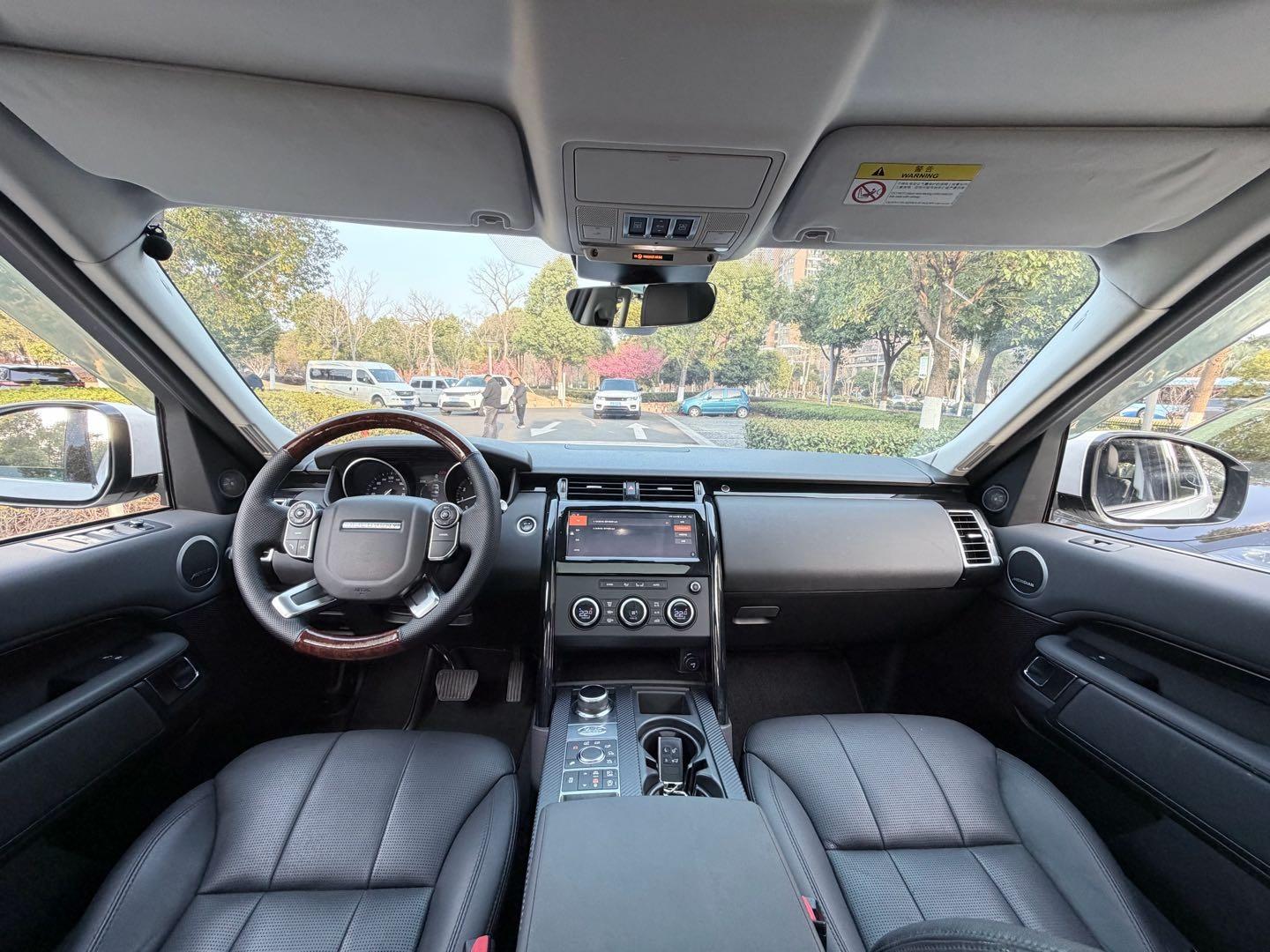 Land Rover Discovery 2018 thumb 5