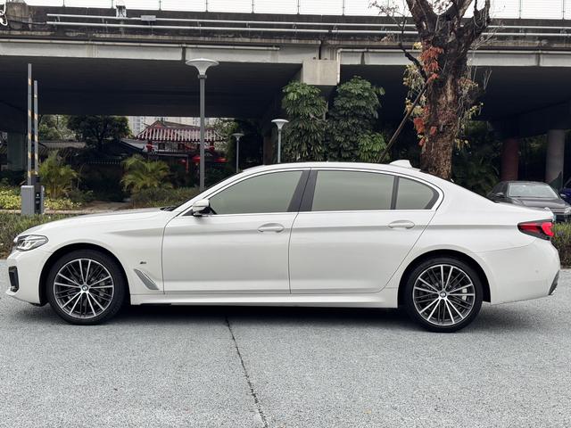 BMW 5 серии 2022 thumb 4