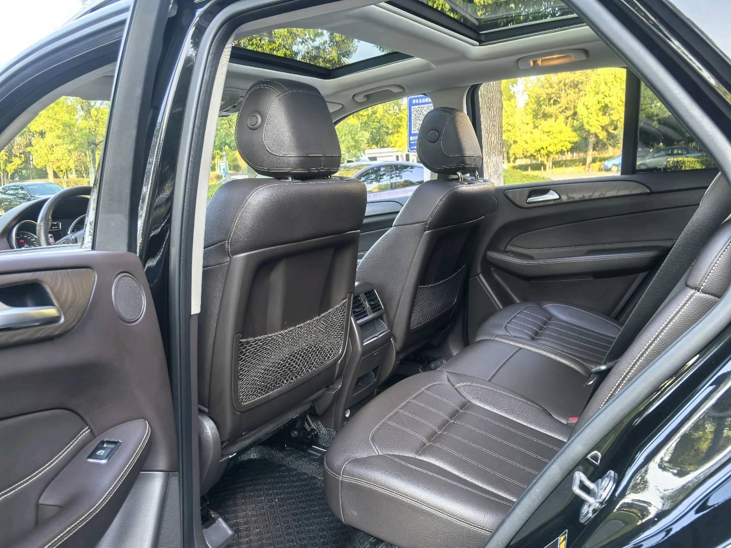 Mercedes-Benz GLE 2018 thumb 10