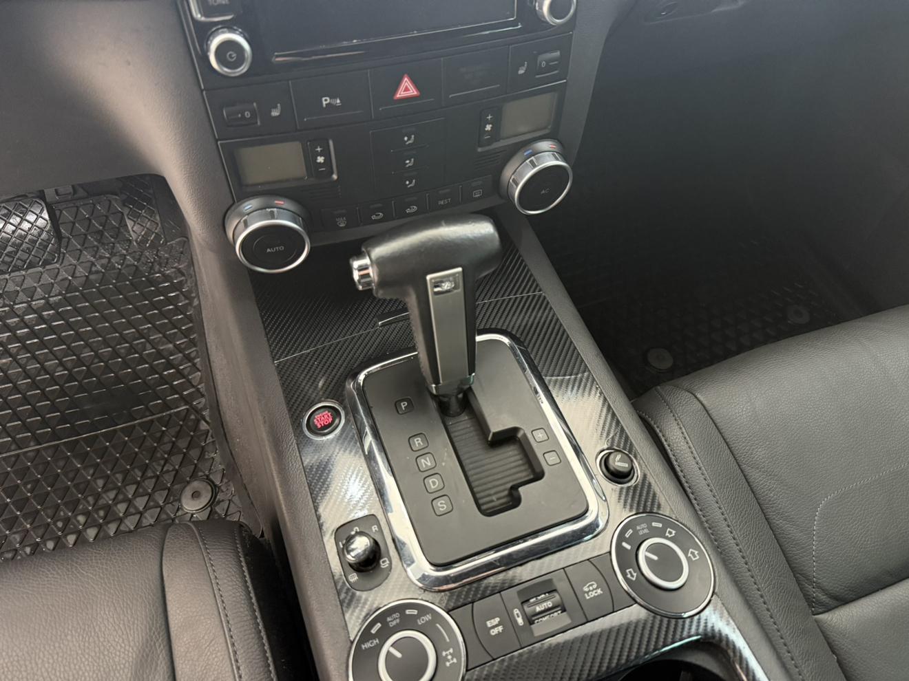 Volkswagen Touareg 2009 thumb 9