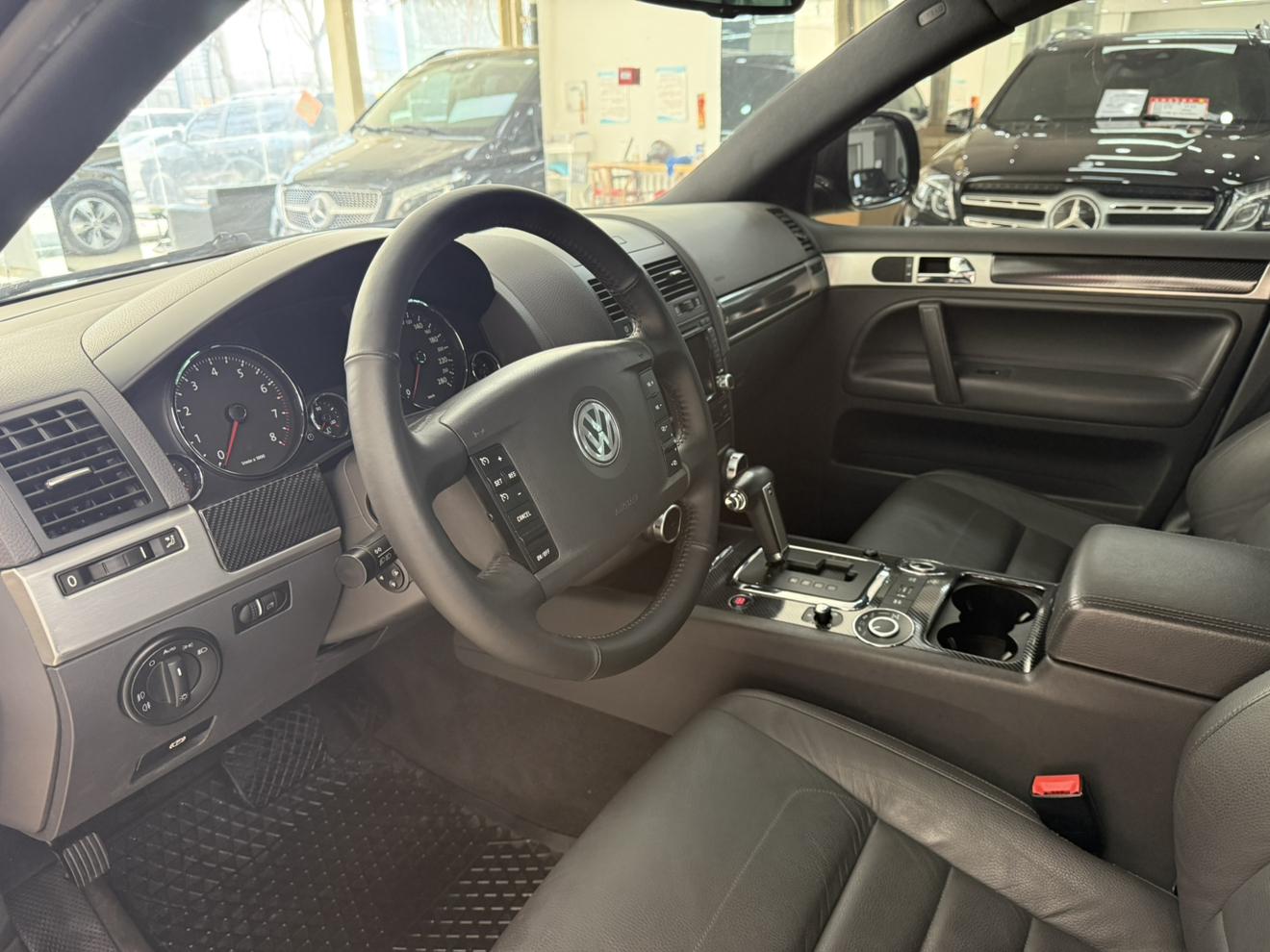 Volkswagen Touareg 2009 thumb 11