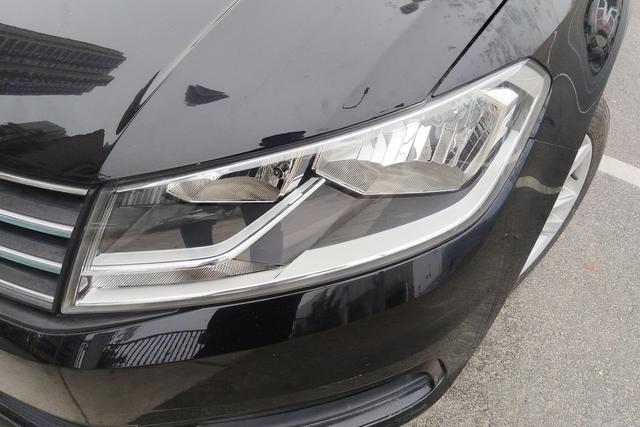 Volkswagen Santana 2016 thumb 2